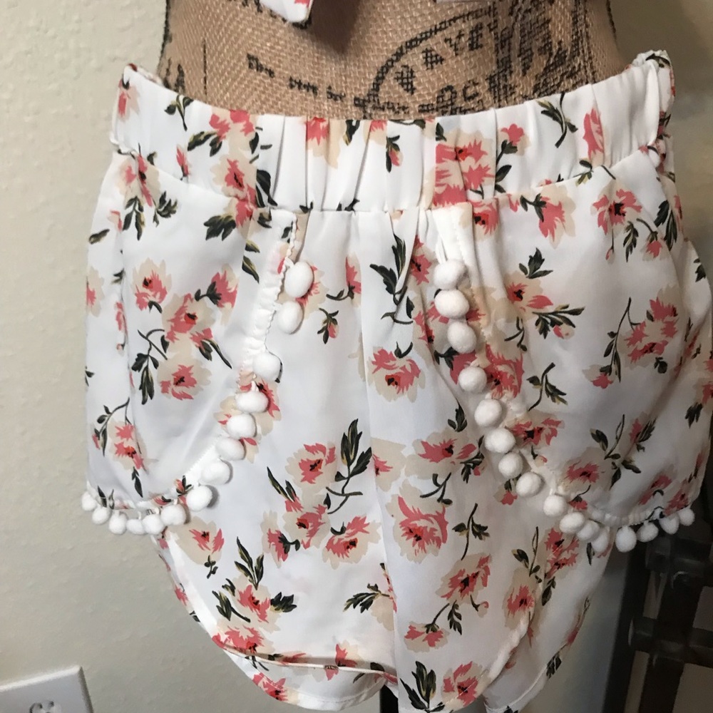 🌸Shorts Set🌸 - Picture 3 of 7